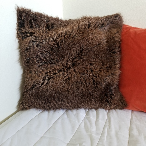 H&M pillowcases fuzzy brown & orange velvet - Picture 3 of 7